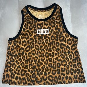 Nike Leopard print Cropped tank